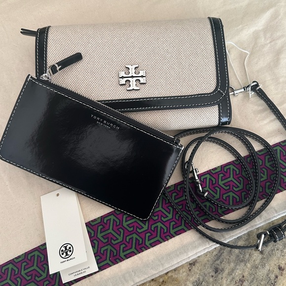 New Tory Burch THEA CANVAS FLAT WALLET CROSSBODY - Picture 3 of 10